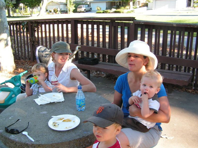 Great moms,<BR>great hats.