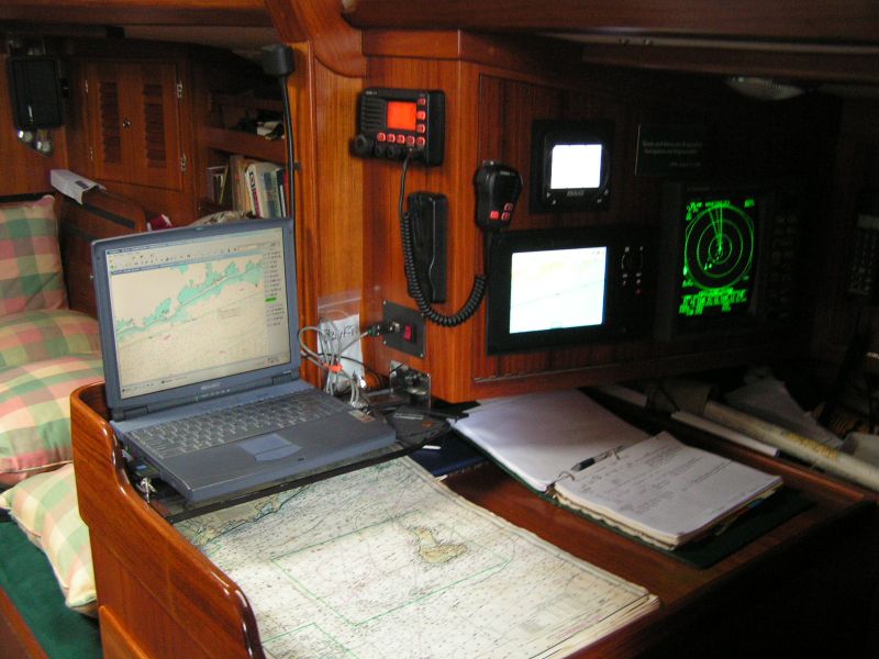 Ship's PC<br>Chartplotter<br> radar.