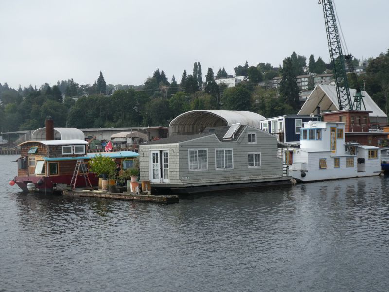 crazy houseboats