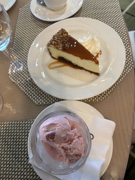 Cheesecake & Huckleberry